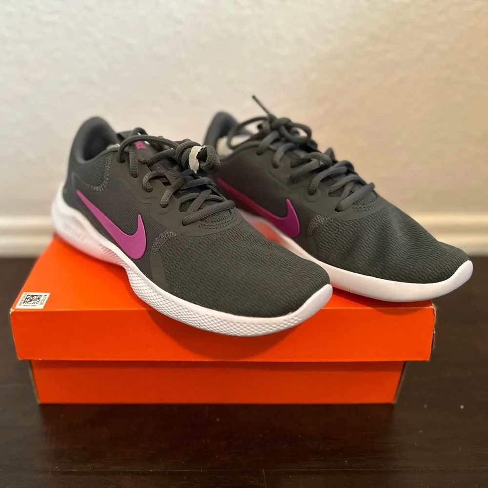 👟 Nike Flex Experience Run 9 Running Shoes - Wide - NWOT 👟 - Picture 6 of 9